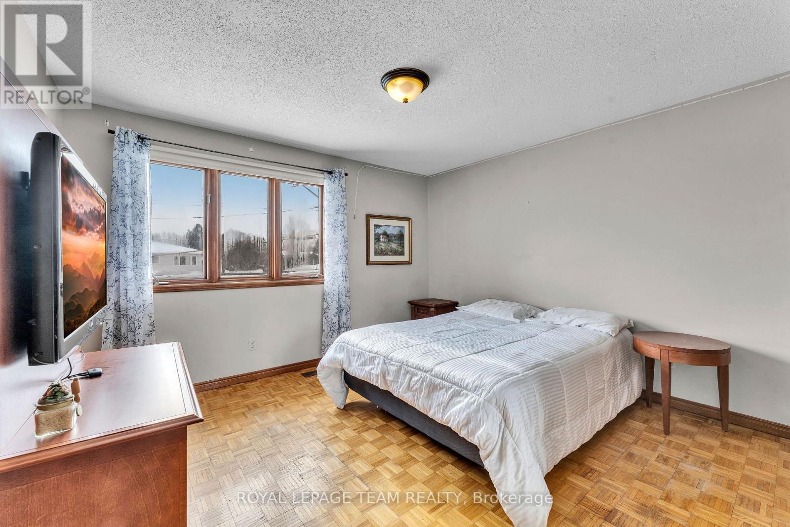 1409 MORY STREET — photo 24