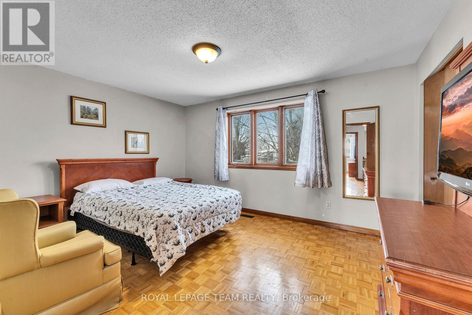 1409 MORY STREET — photo 27