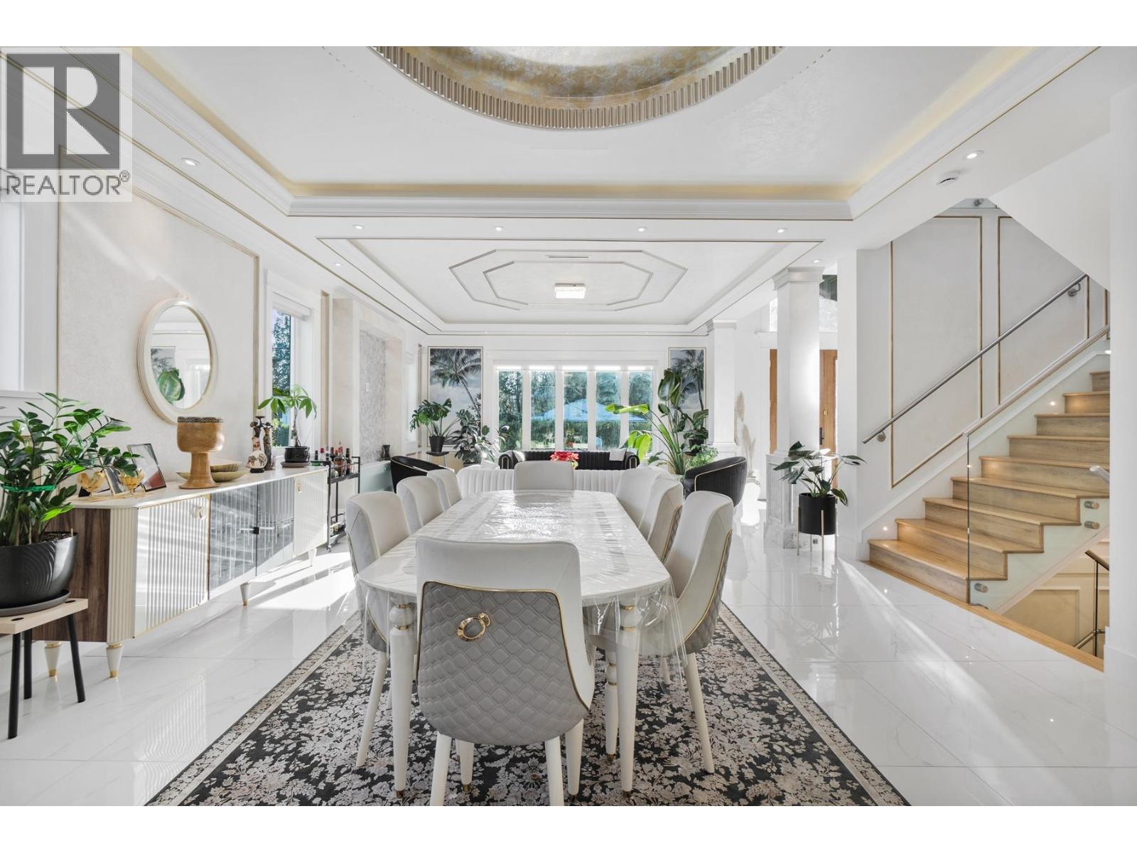 512 W 23RD STREET, North Vancouver