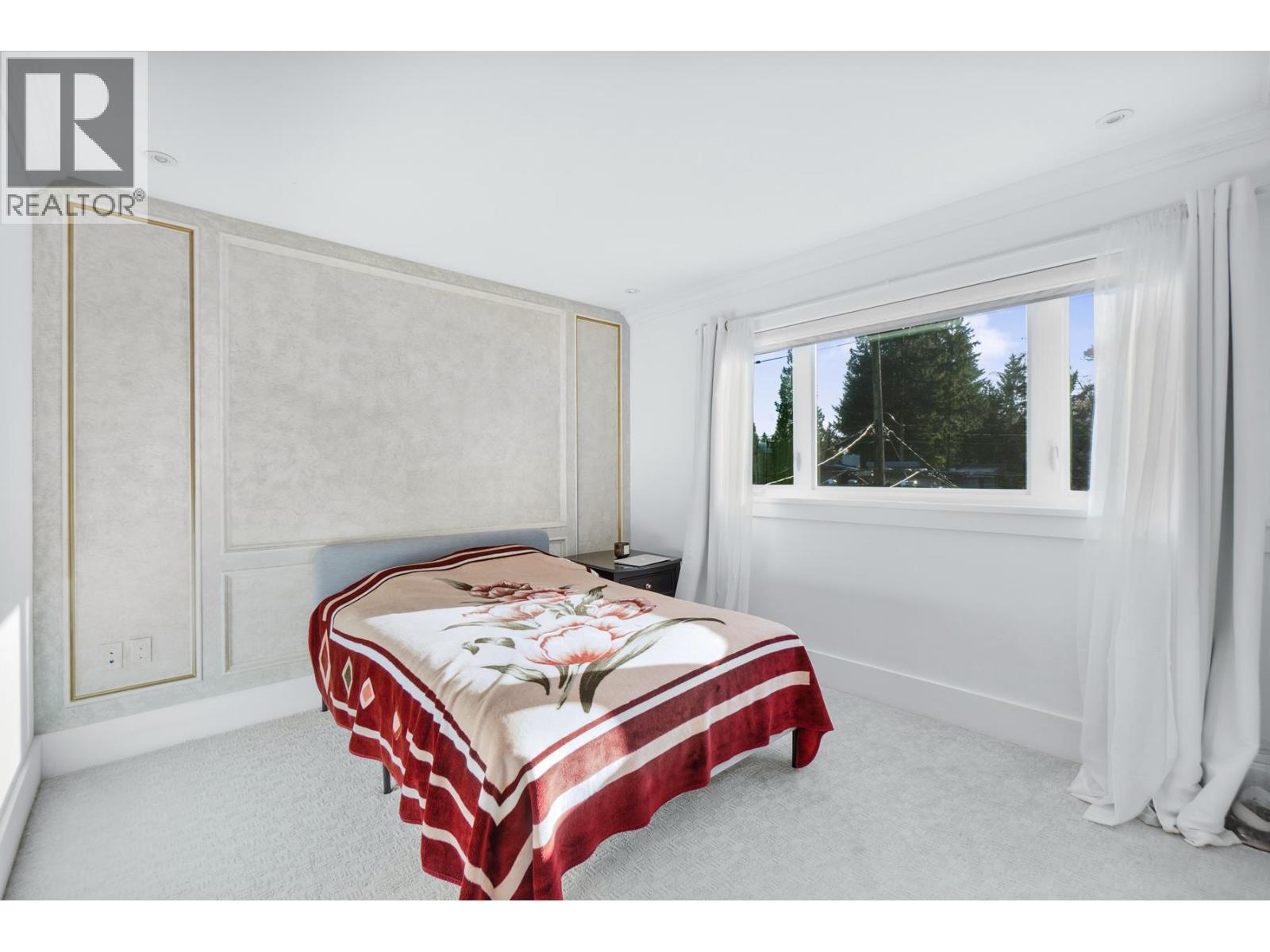 512 W 23RD STREET, North Vancouver