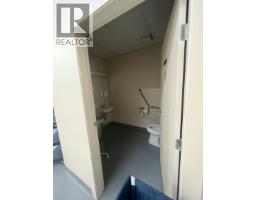 105 3993 Henning Drive, Burnaby, BC V5C6P7 Photo 11