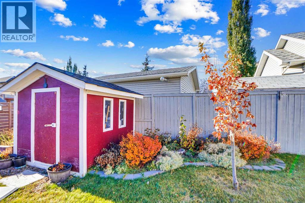 Single Family House for Sale in  Coville Gardens NE Coventry Hills Calgary 