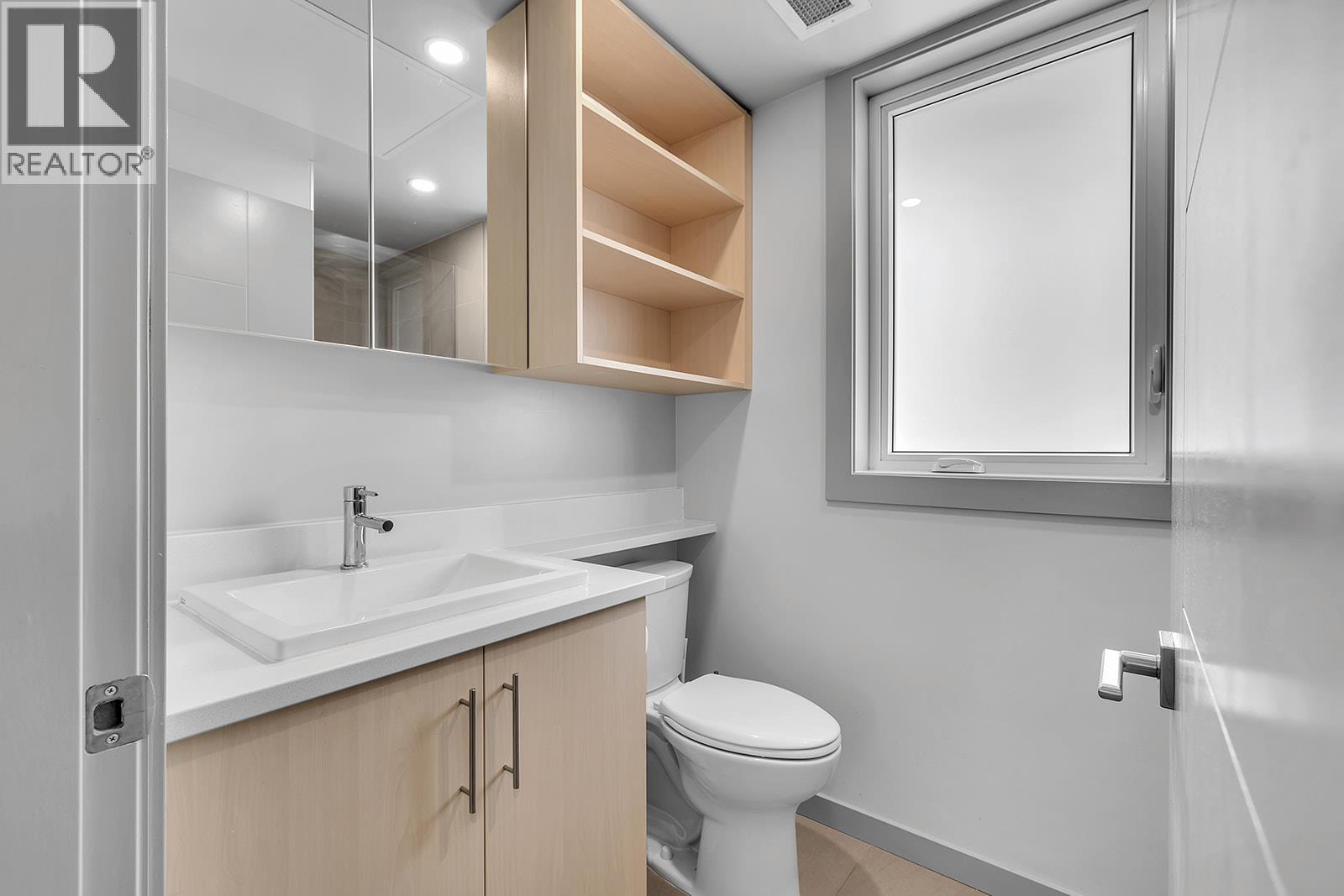 #327 345 Dougall Road N - 18