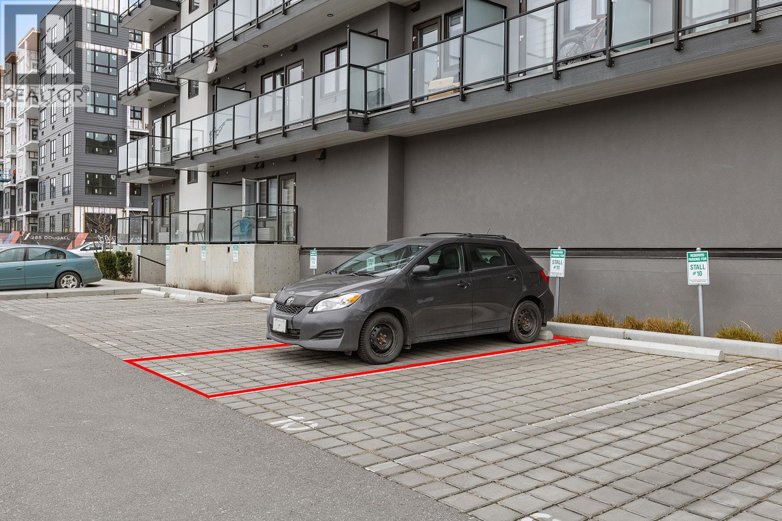 327 345 Dougall Road North, Kelowna