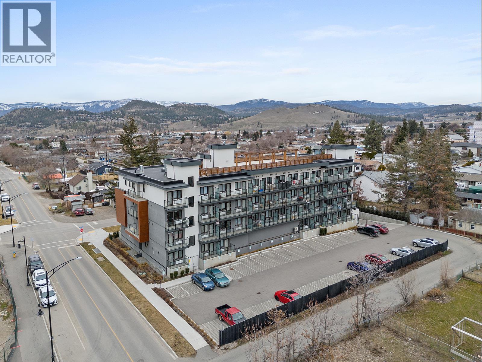 327 345 Dougall Road North, Kelowna