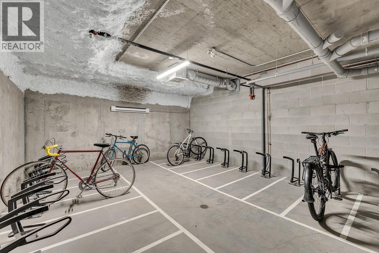 327 345 Dougall Road North, Kelowna