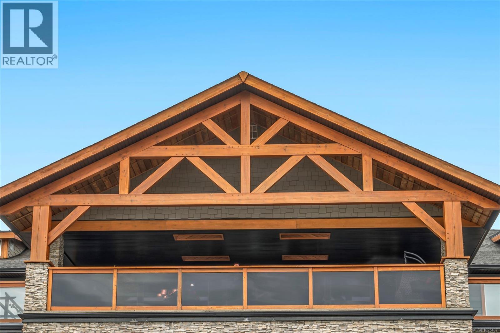 202 679 Terminal Ave, Nanaimo