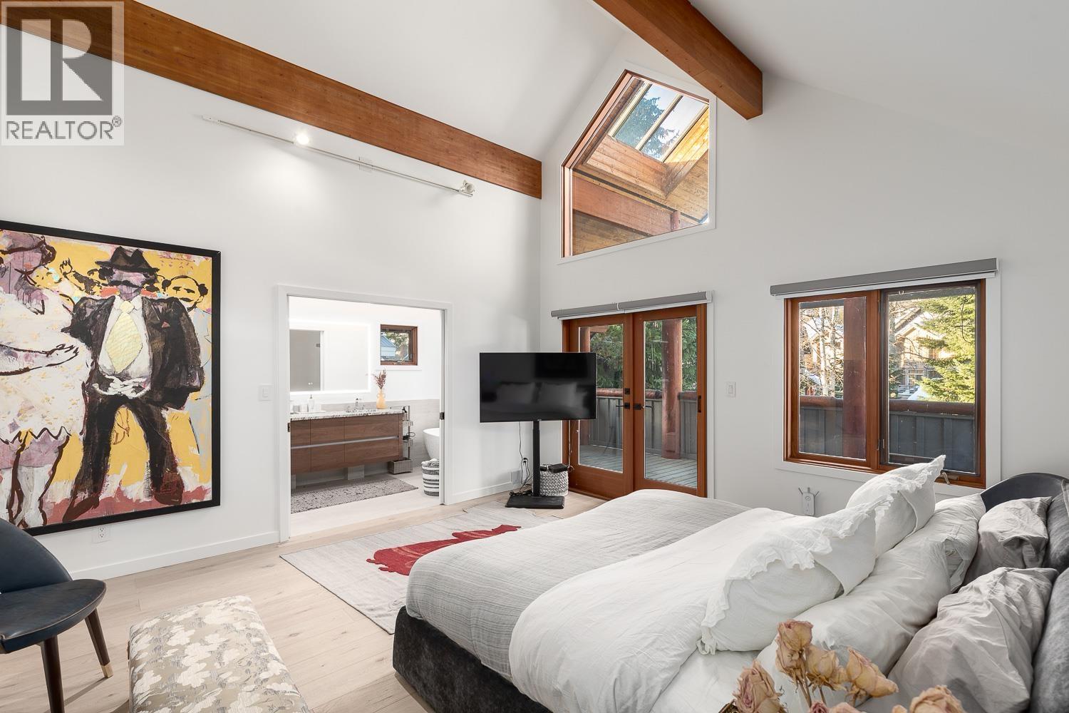 8162 MUIRFIELD CRESCENT, Whistler