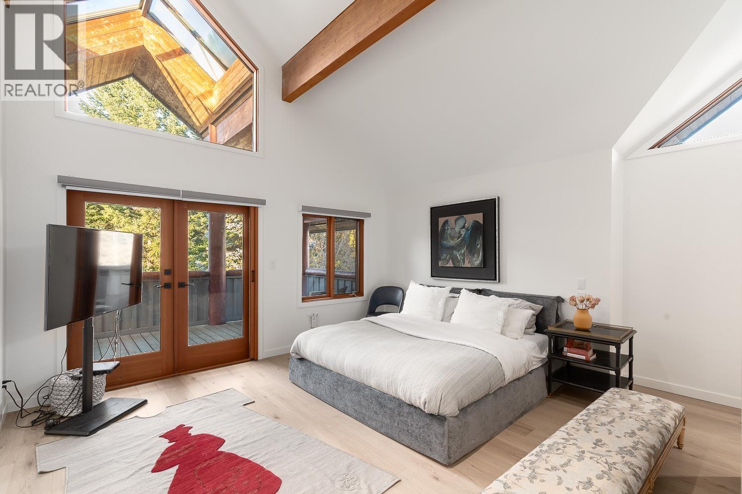 8162 MUIRFIELD CRESCENT, Whistler