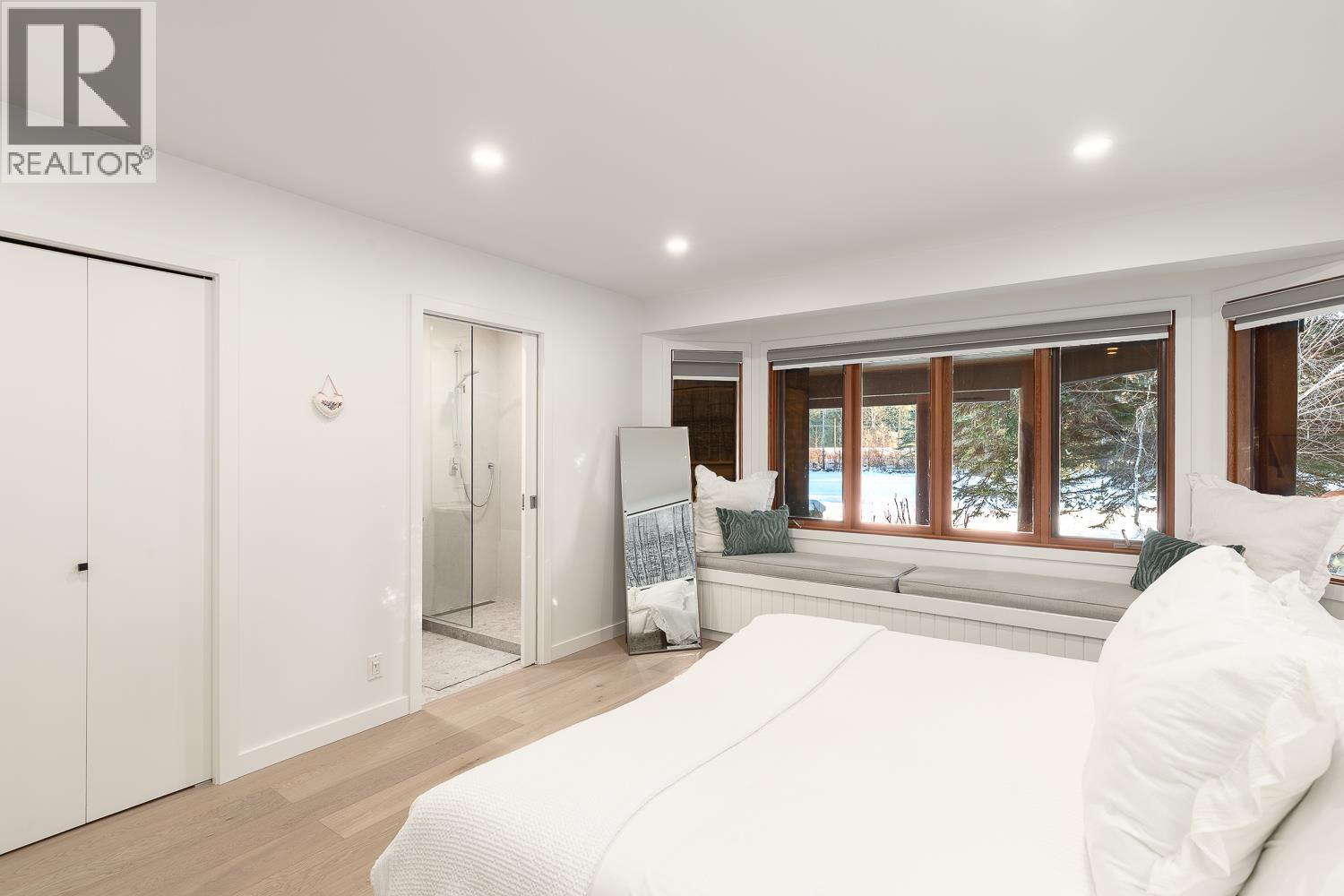 8162 MUIRFIELD CRESCENT, Whistler