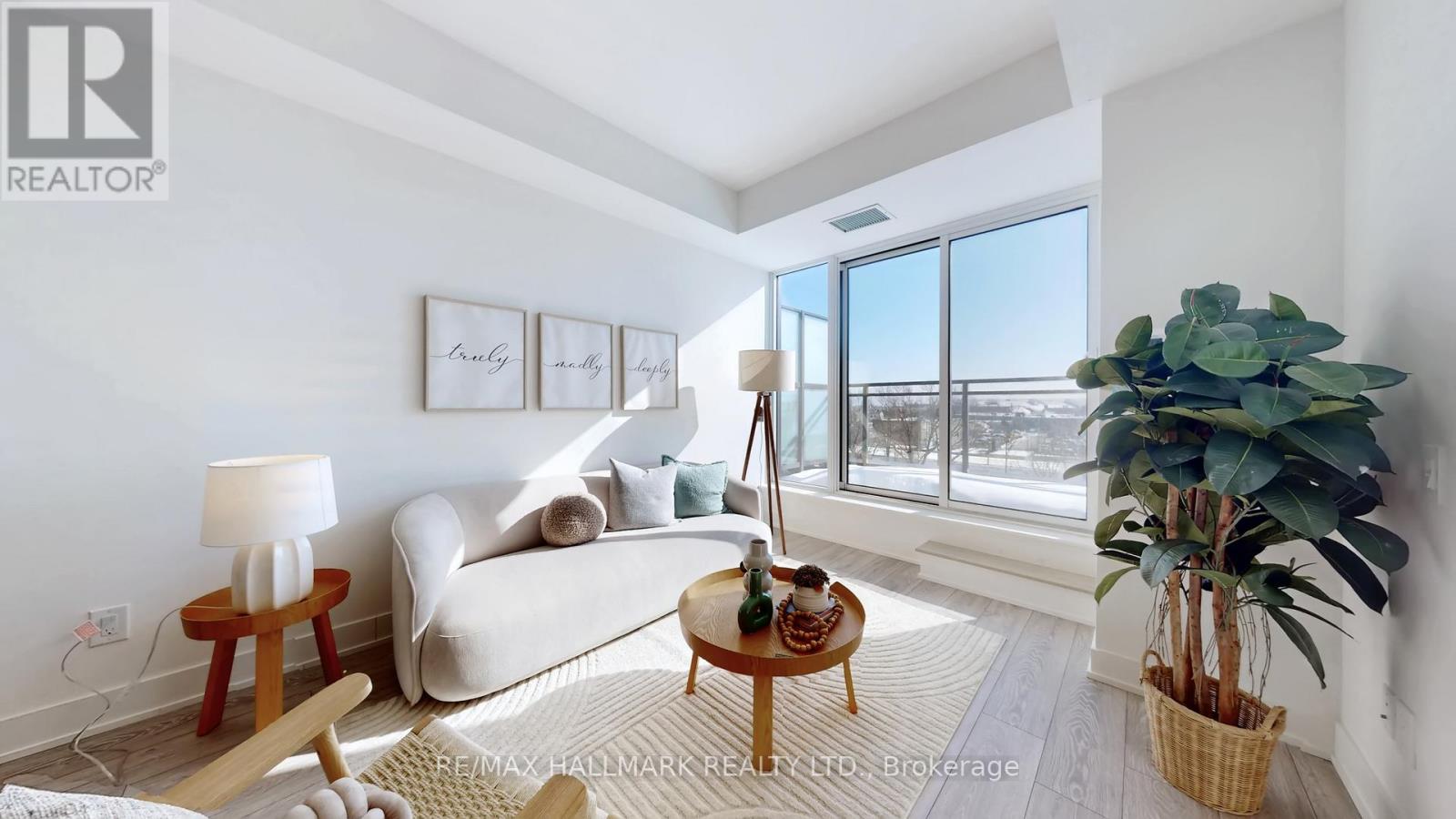 1285 Queen Street East 512