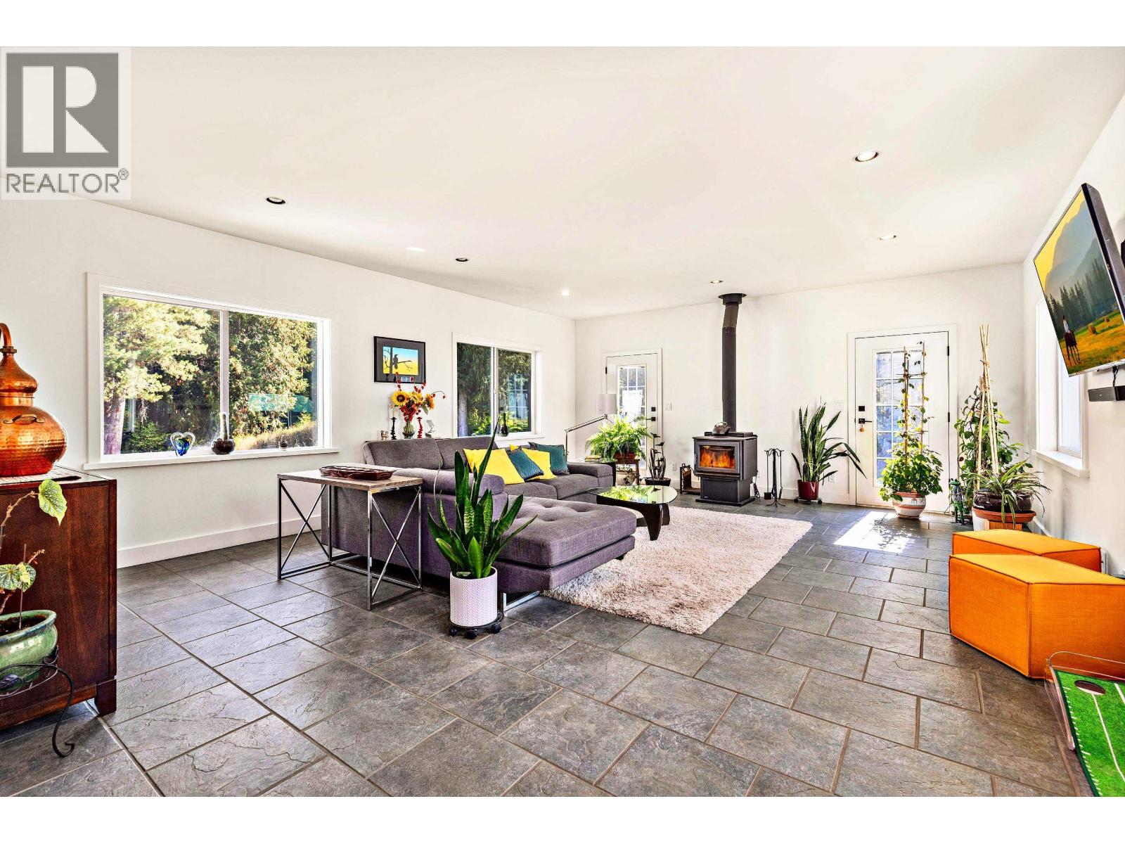 9310 UPPER LILLOOET RIVER FSR, Pemberton