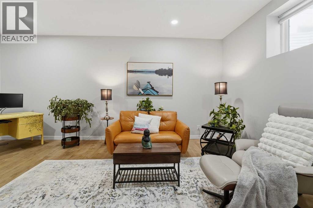 Single Family House for Sale in  Ellington Crescent Evergreen Red Deer 