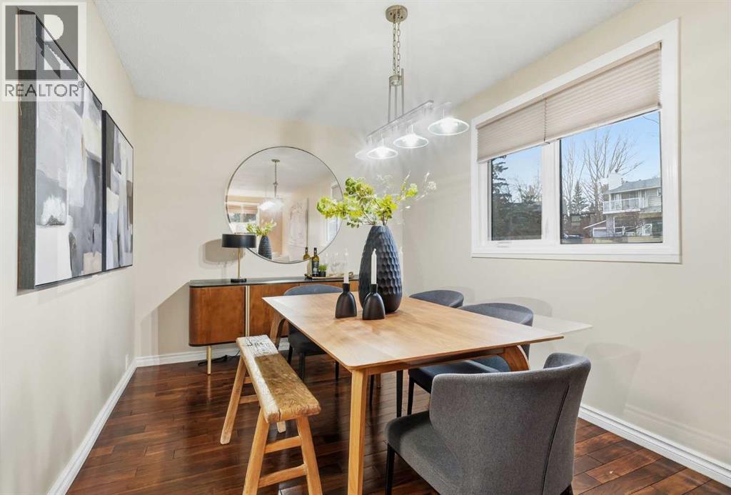 Single Family House 4 Level for Sale in  Dalmeny Hill NW Dalhousie Calgary 