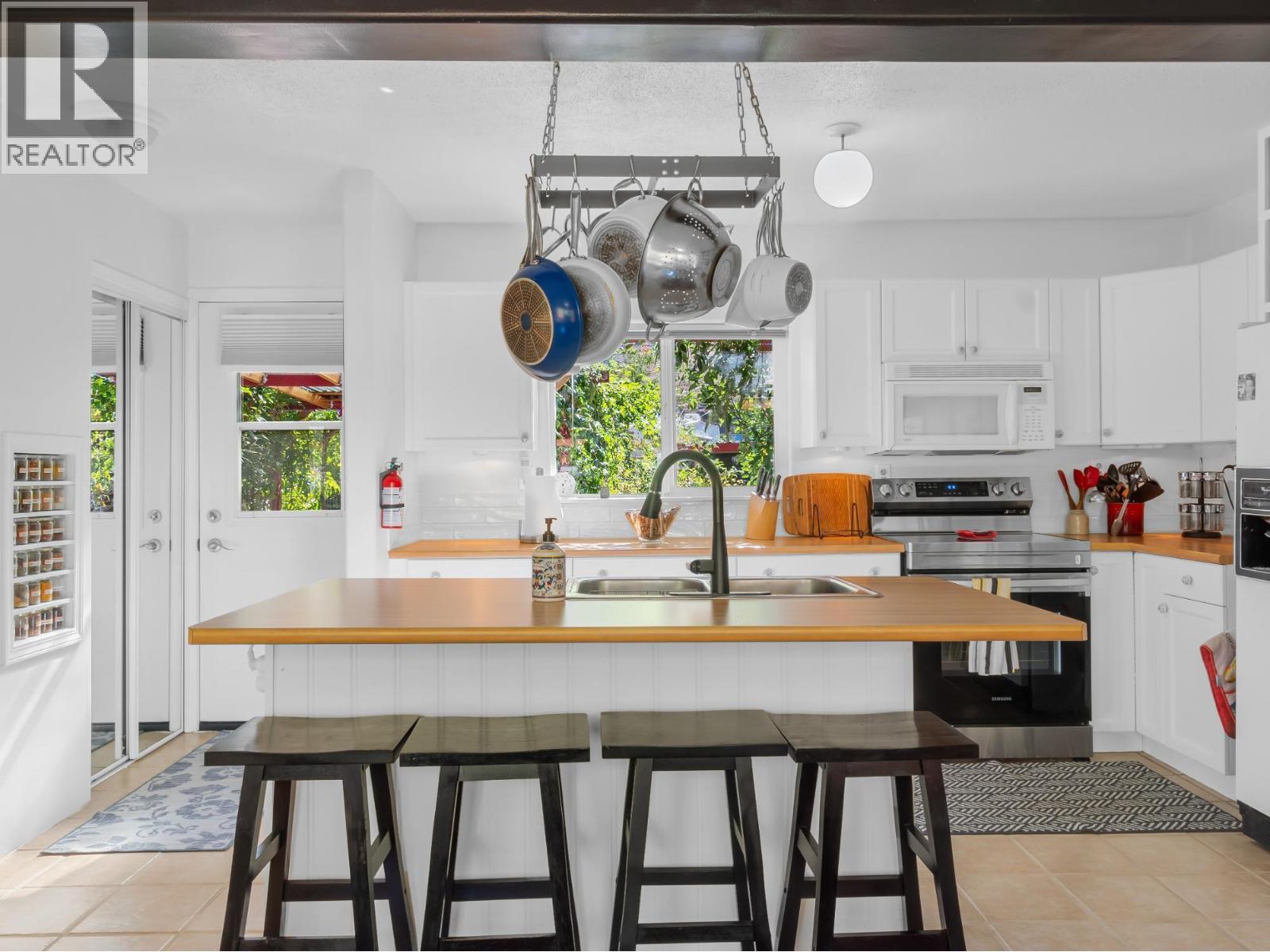 3616 BIG HORN CURL, Ashcroft