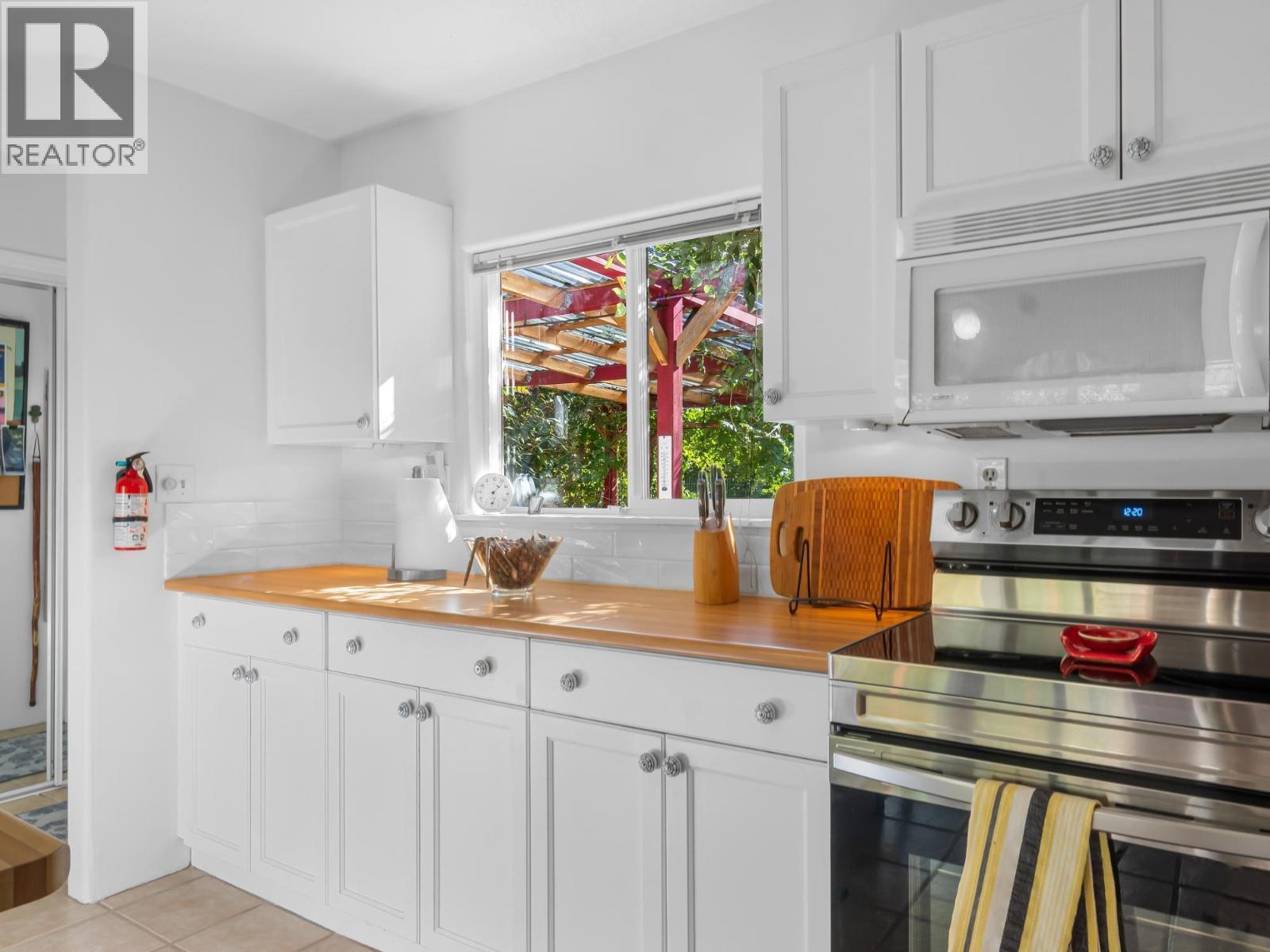 3616 BIG HORN CURL, Ashcroft