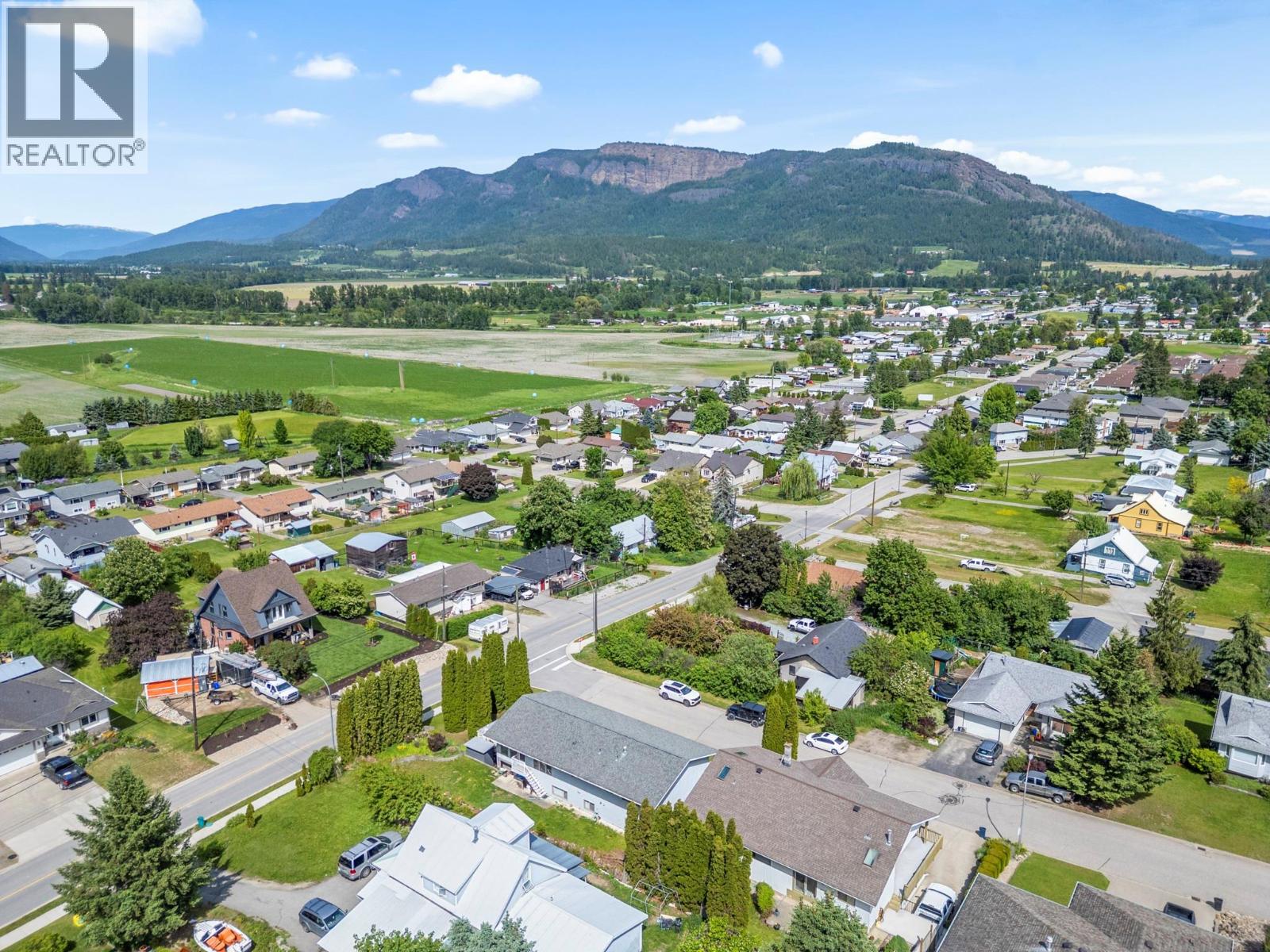 4 Preston Crescent, Enderby