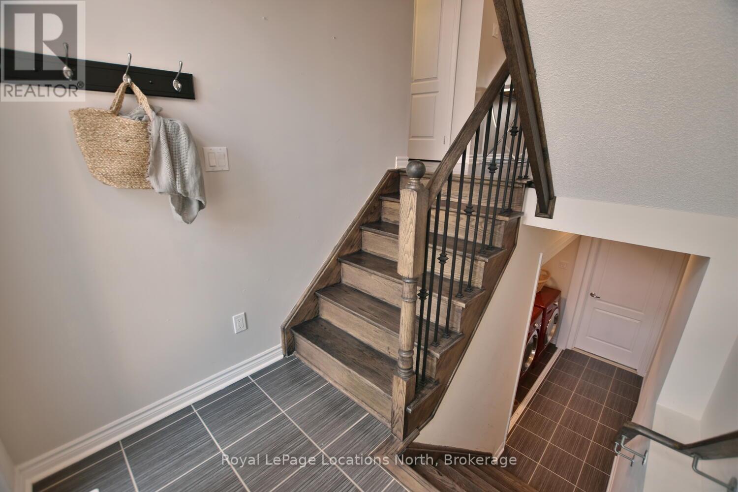 20 LEEWARD CIRCLE - 28