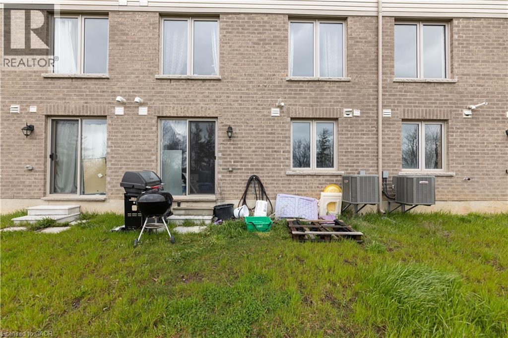 #11 740 LINDEN DRIVE - 22