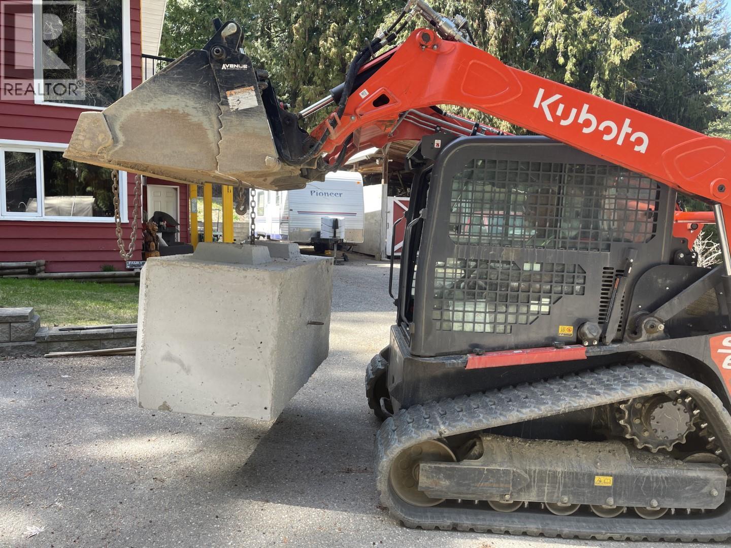  Trans Canada Highway Northeast, Salmon Arm