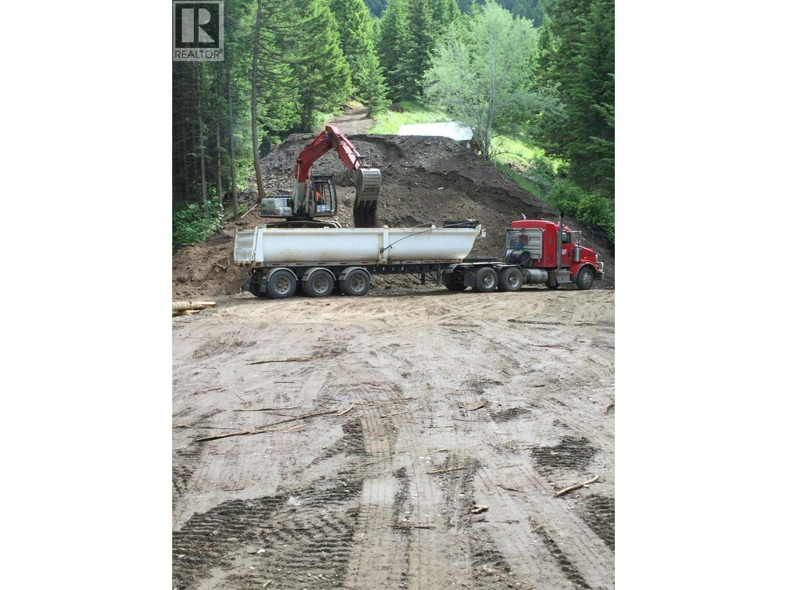  Trans Canada Highway Northeast, Salmon Arm