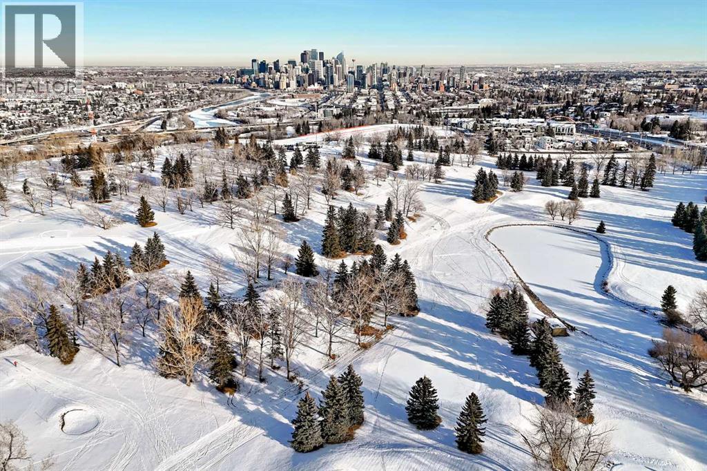 Single Family House for Sale in   Hemlock Crescent SW Spruce Cliff Calgary 