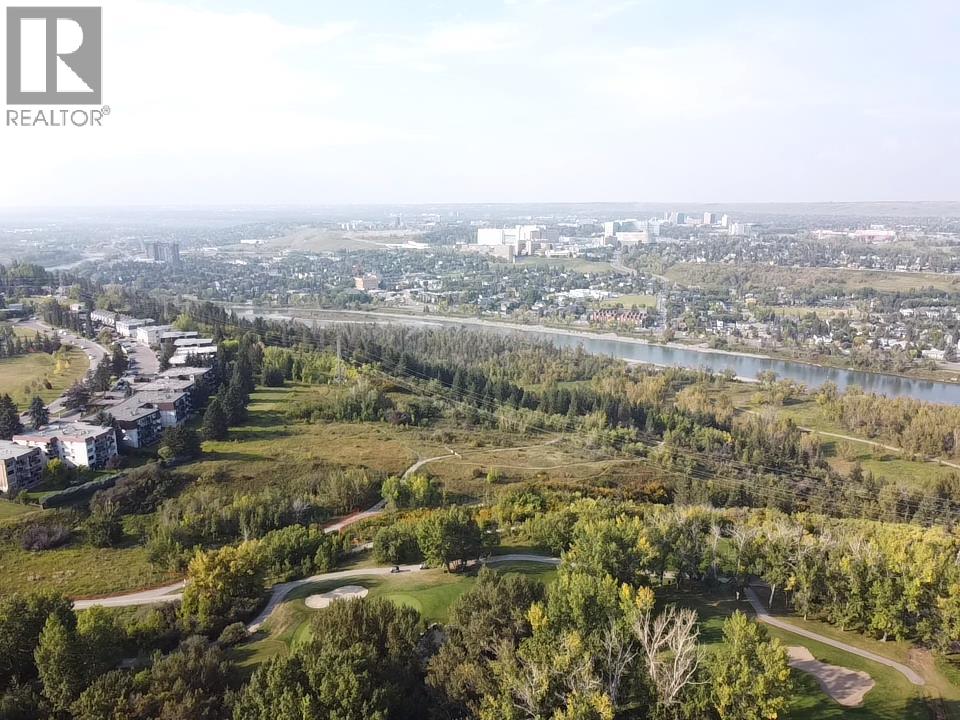 Single Family House for Sale in   Hemlock Crescent SW Spruce Cliff Calgary 