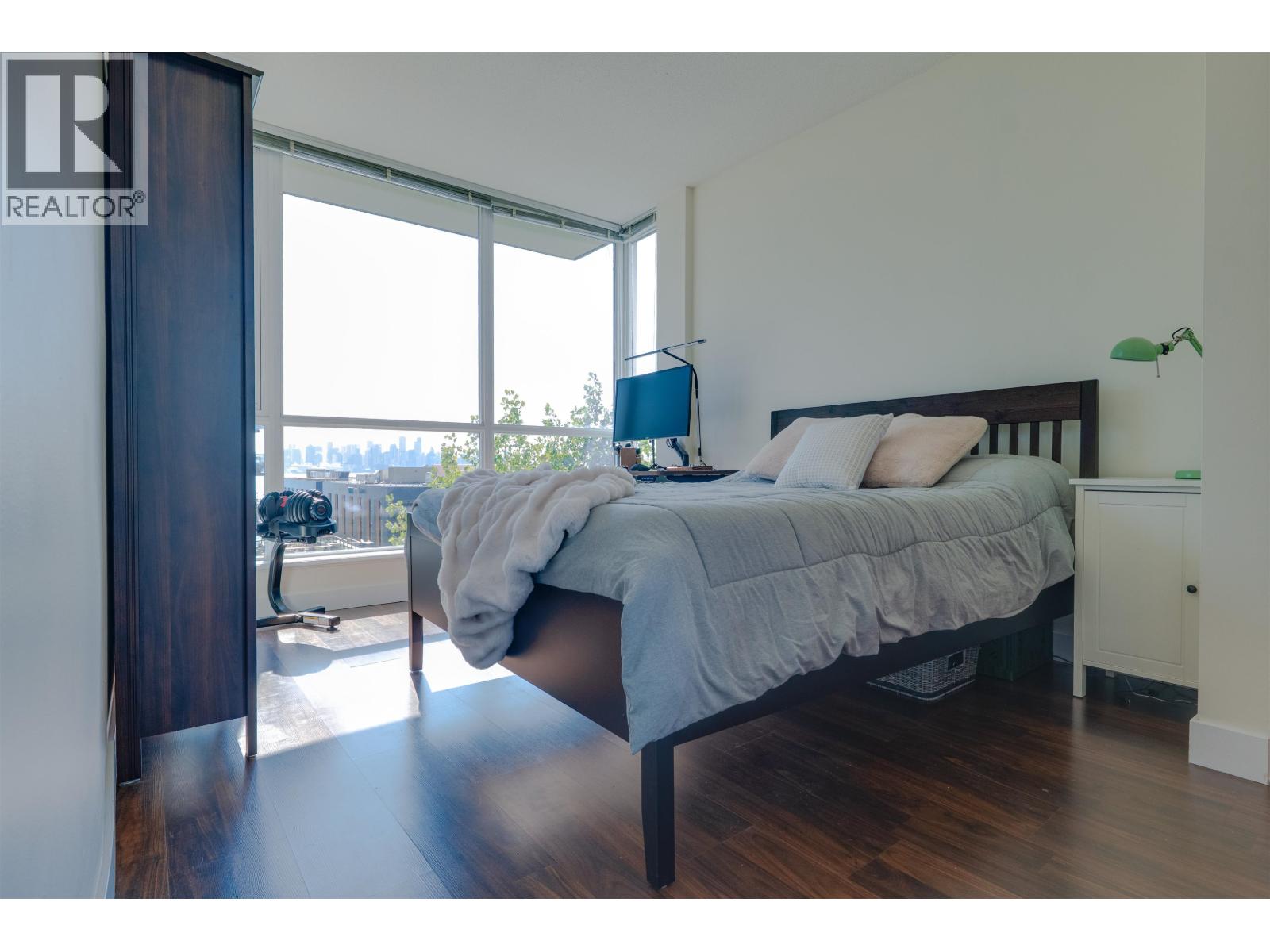 508 168 EAST ESPLANADE, North Vancouver