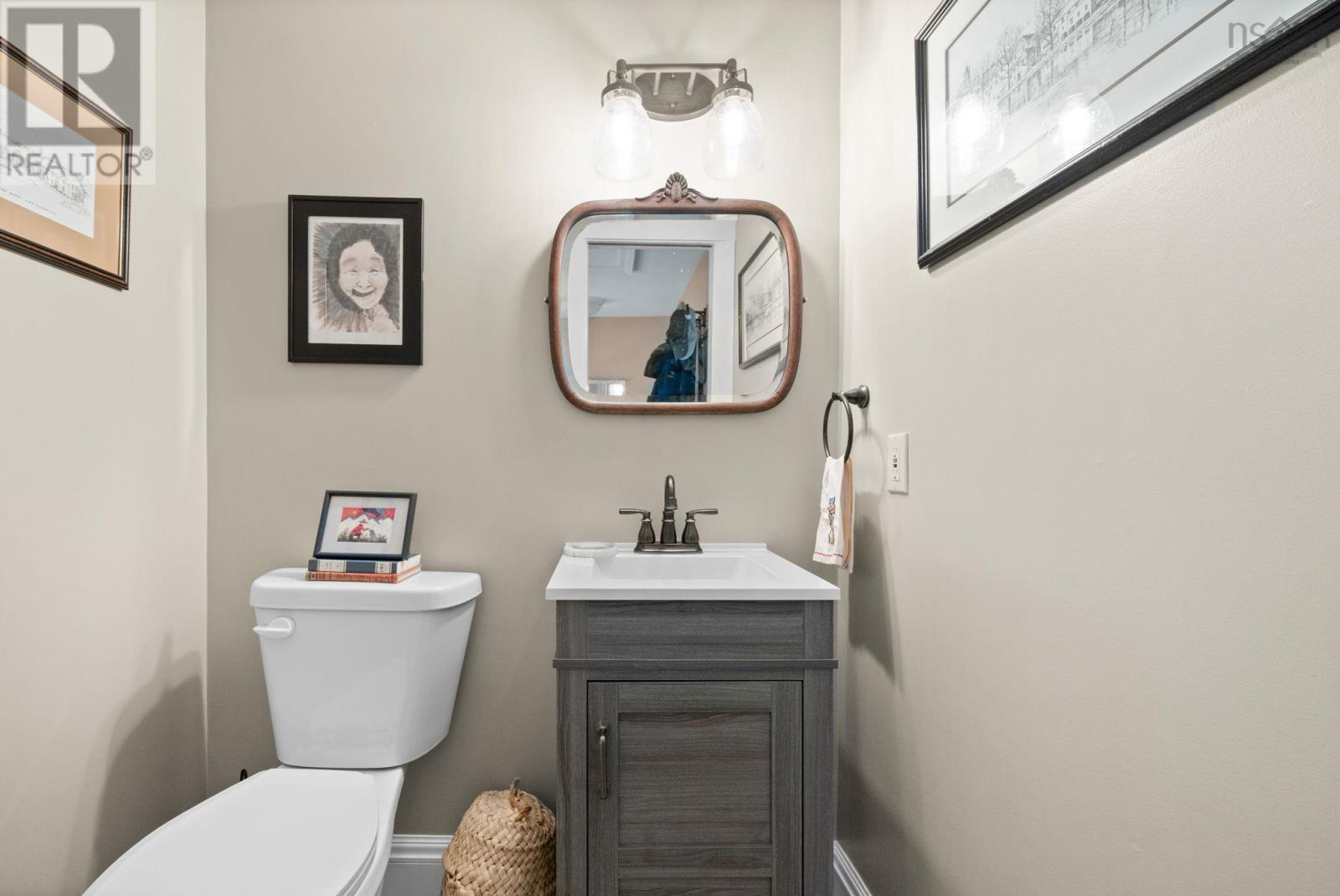 Property 19 of 41 of 129 Town Road