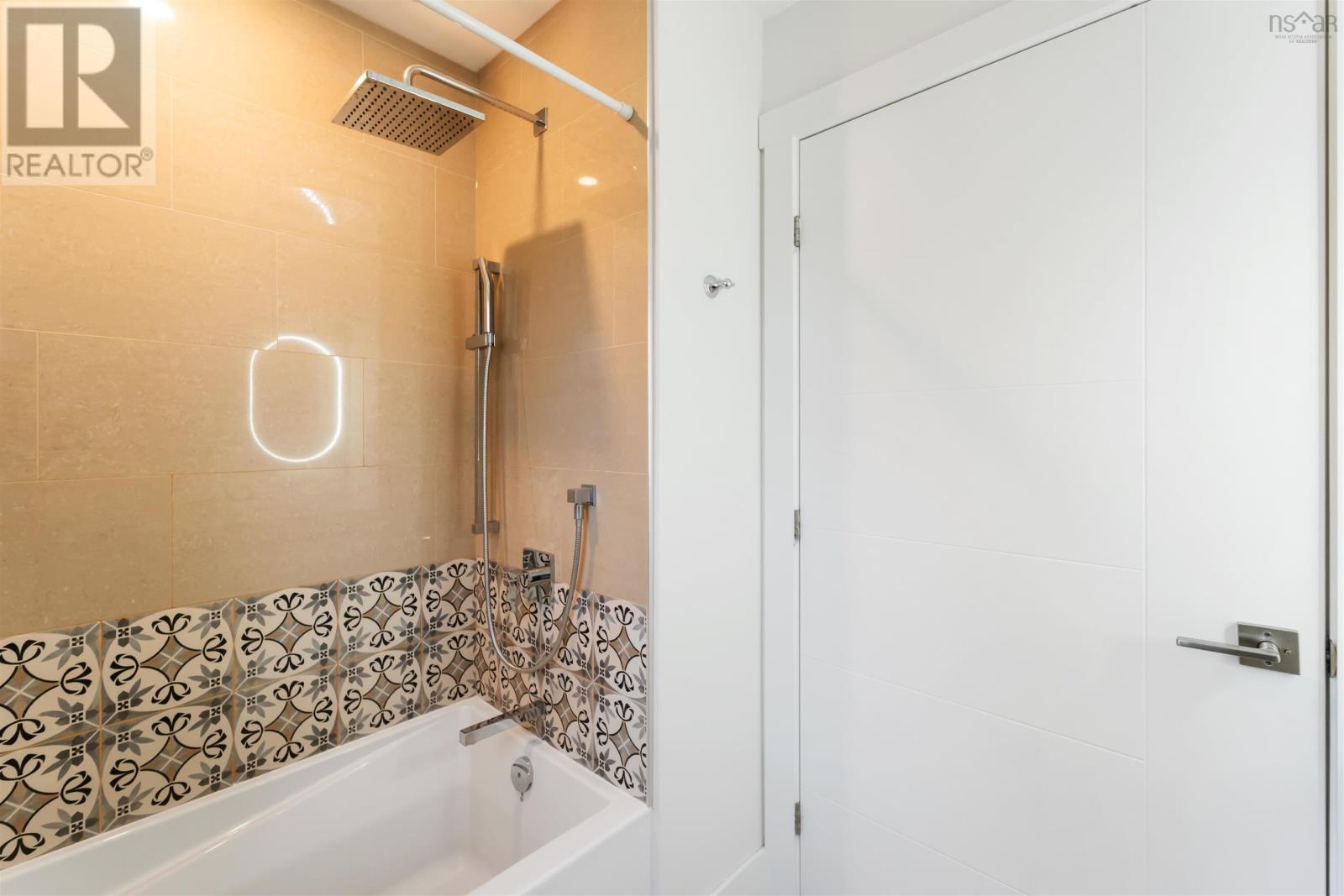 Property 22 of 49 of 179 Heritage Way