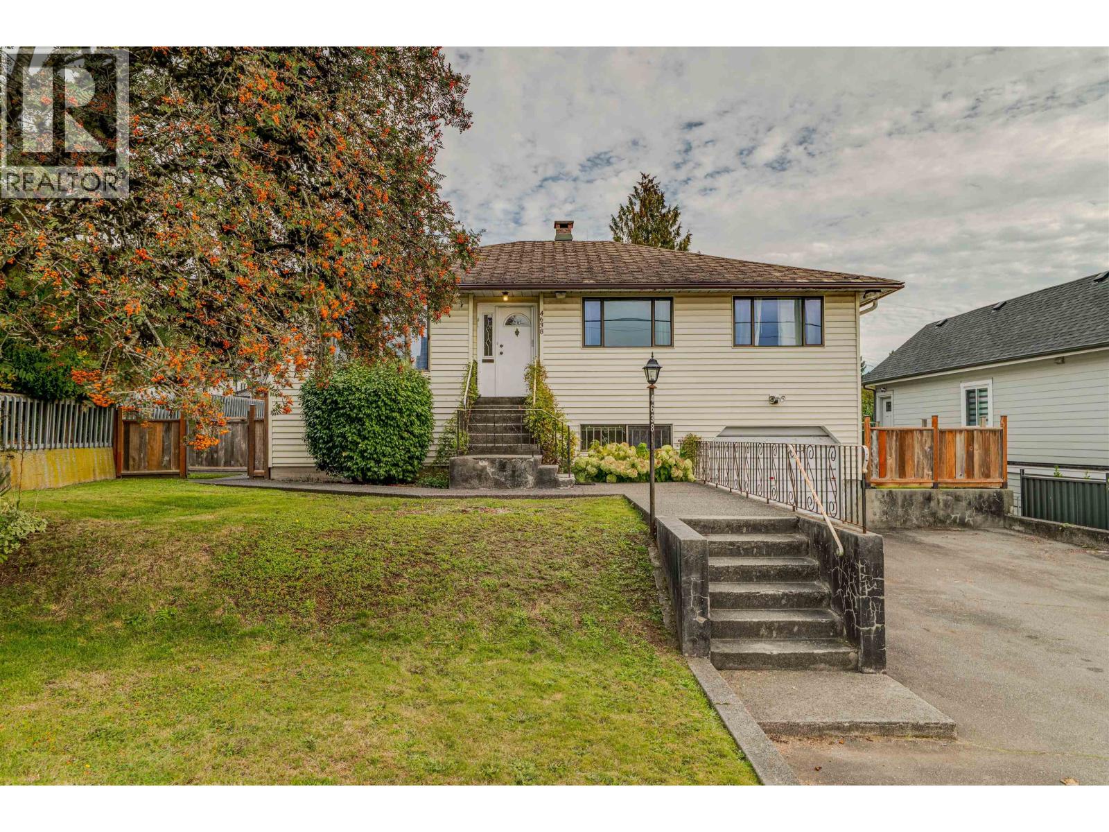 4638 ROYAL OAK AVENUE, Burnaby