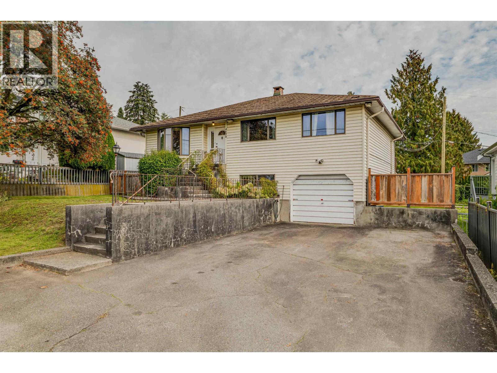 4638 ROYAL OAK AVENUE, Burnaby