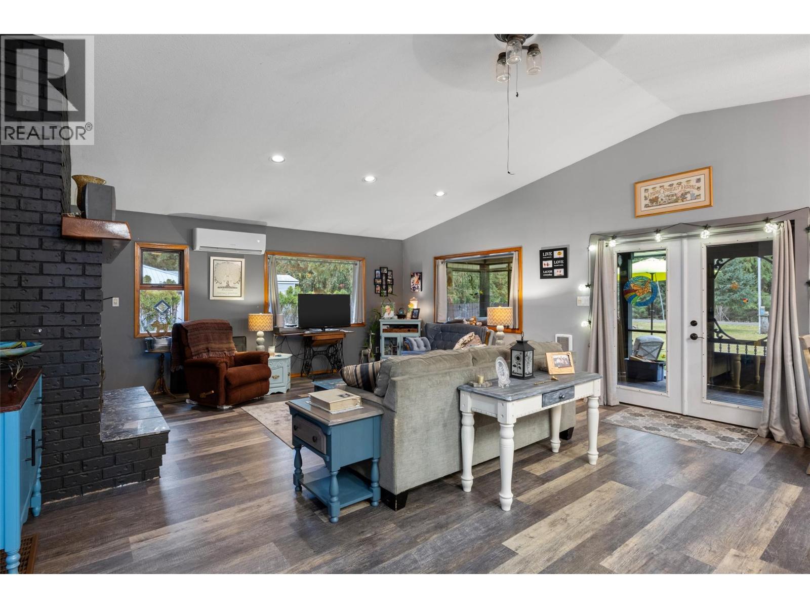 4061 Santa Road, Scotch Creek