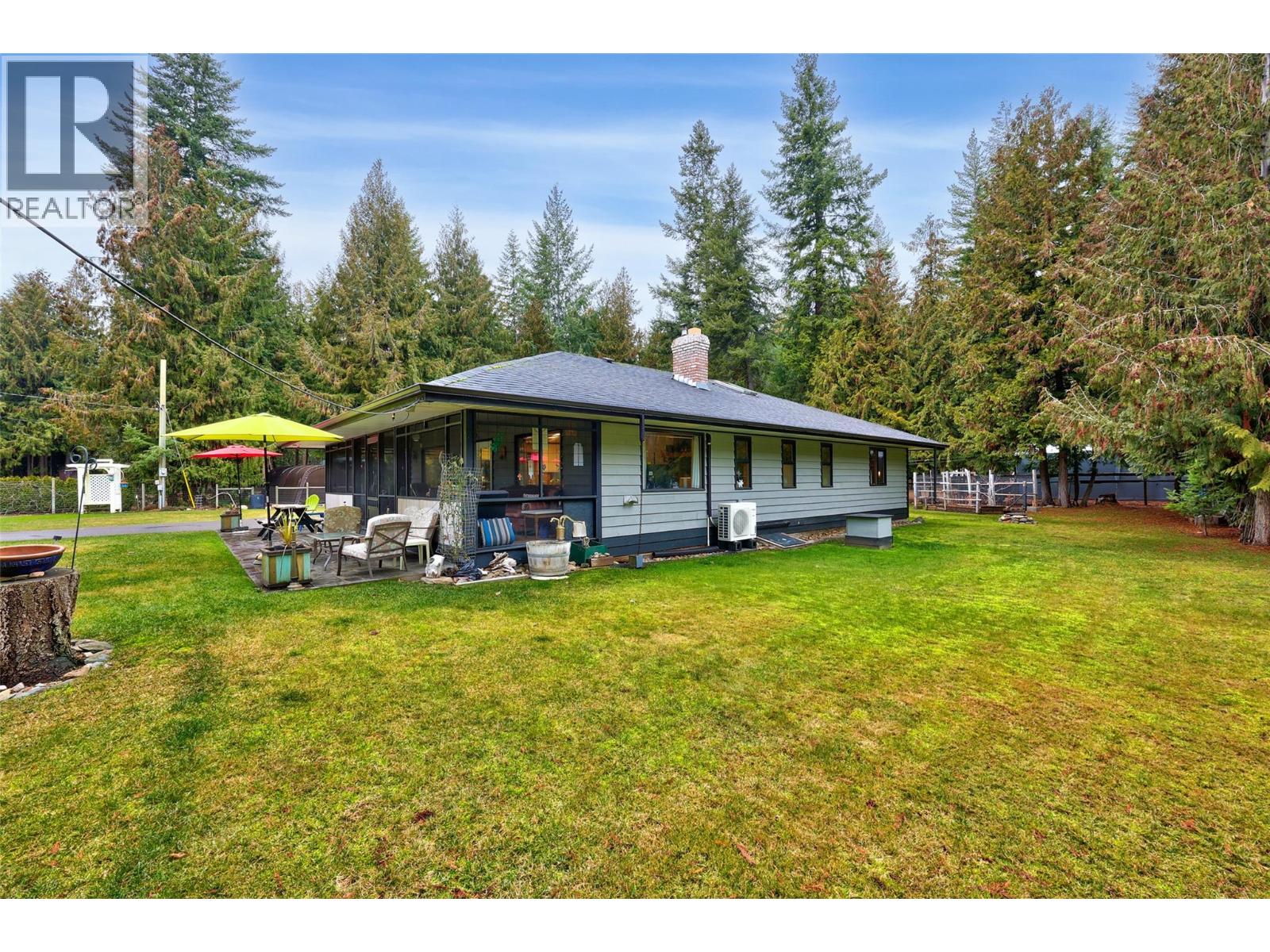 4061 Santa Road, Scotch Creek