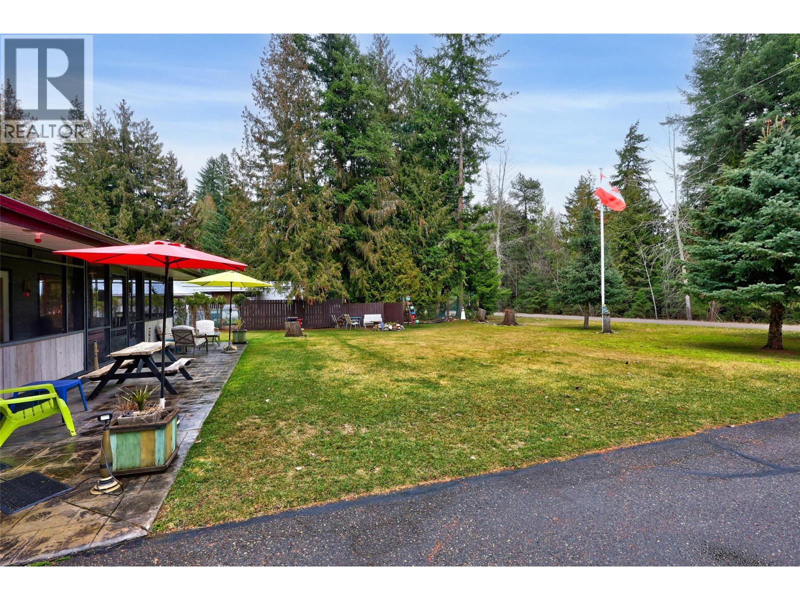 4061 Santa Road, Scotch Creek