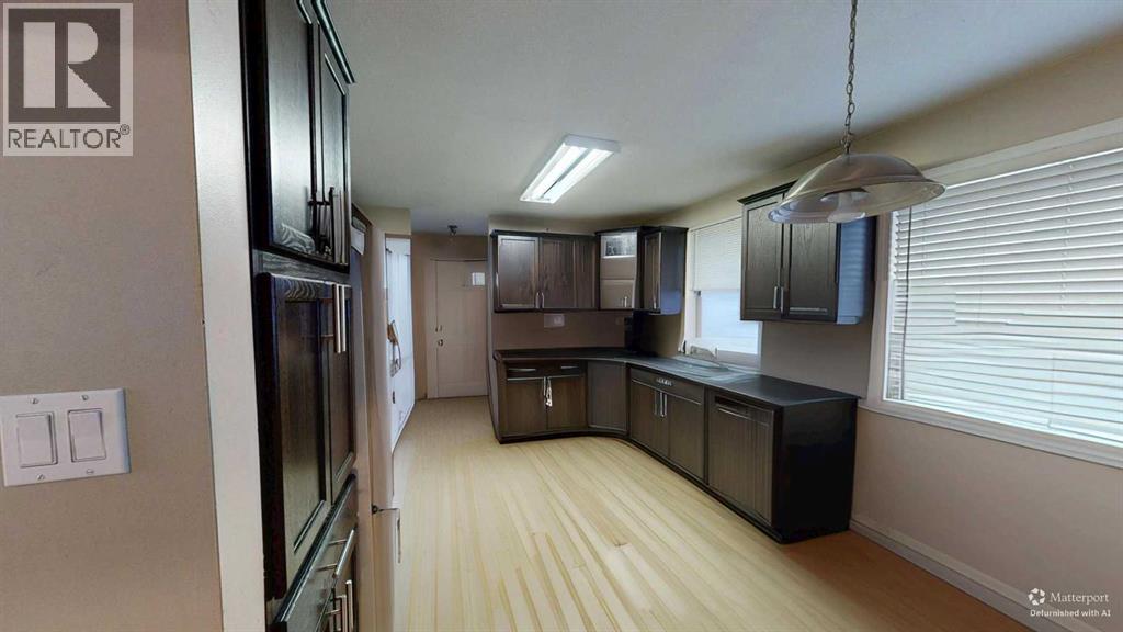 Single Family House 4 Level for Sale in  Dieppe Boulevard S Glendale Lethbridge 