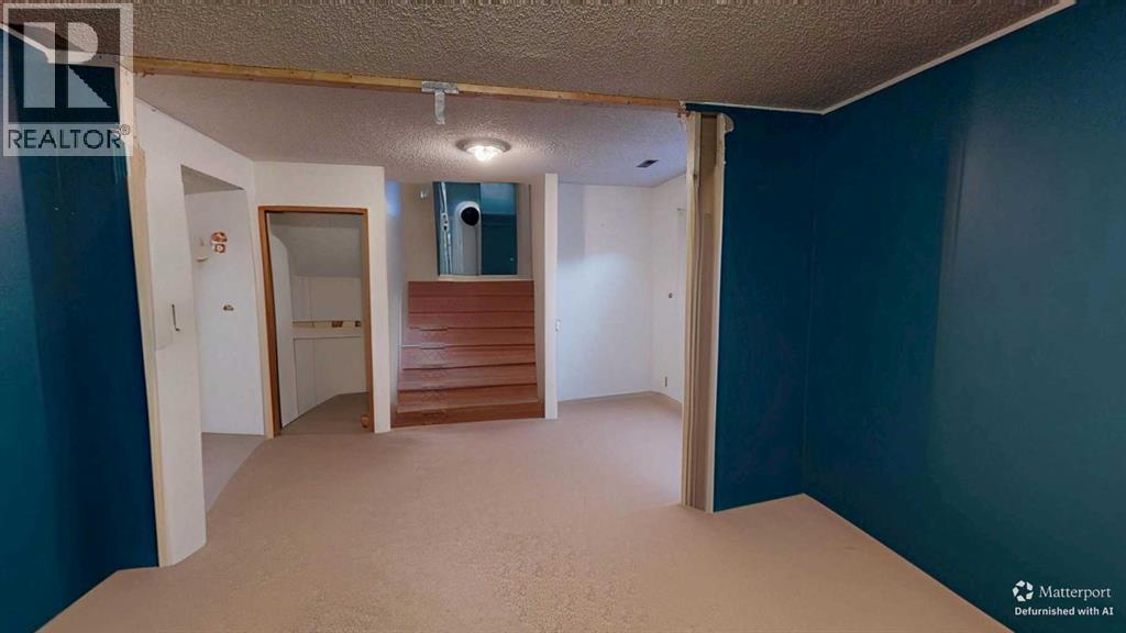 Single Family House 4 Level for Sale in  Dieppe Boulevard S Glendale Lethbridge 