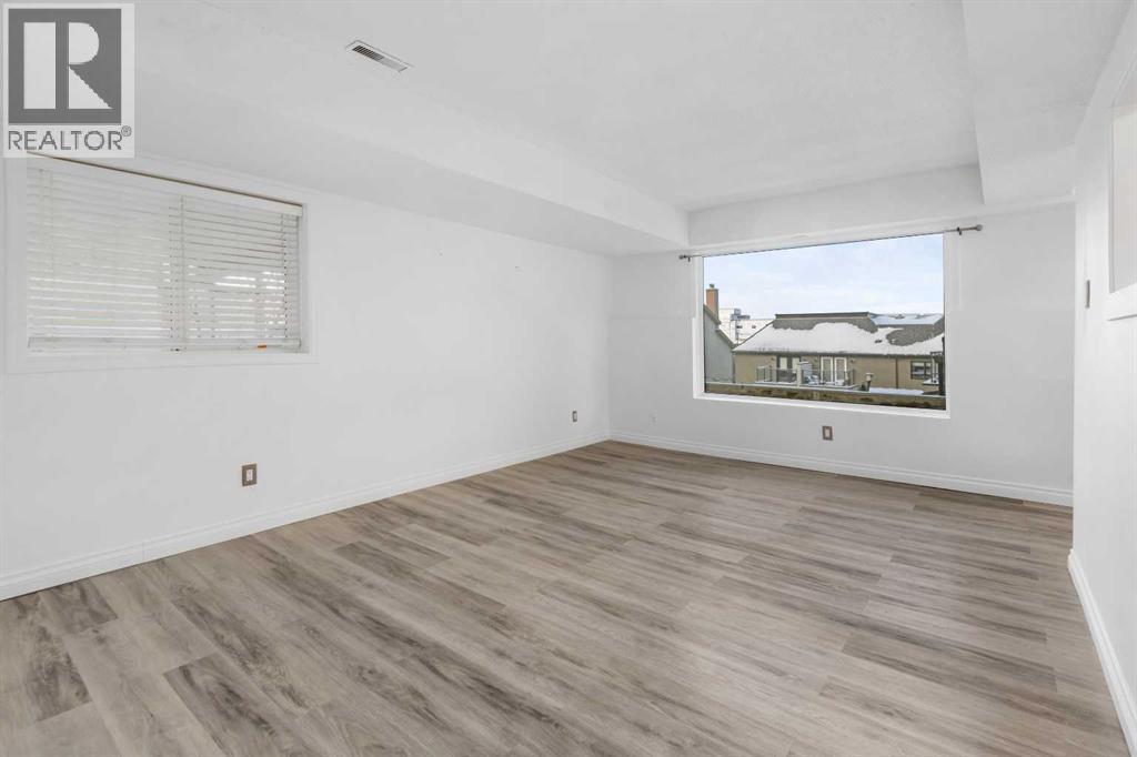 Single Family House for Sale in   A Street SW Bankview Calgary 