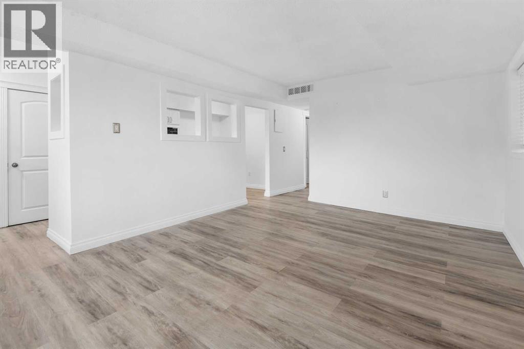 Single Family House for Sale in   A Street SW Bankview Calgary 