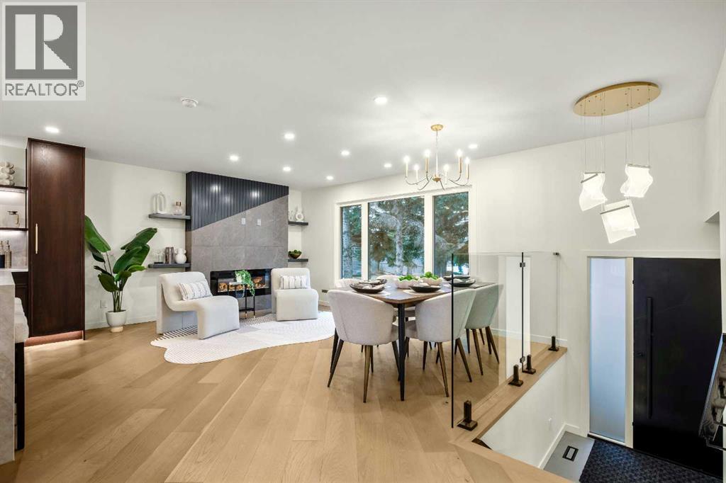 Single Family House 4 Level for Sale in  Oakridge Place SW Oakridge Calgary 