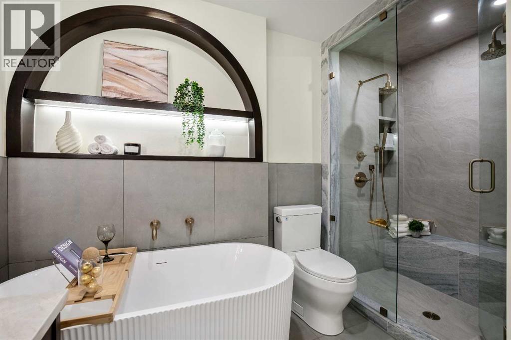 Single Family House 4 Level for Sale in  Oakridge Place SW Oakridge Calgary 