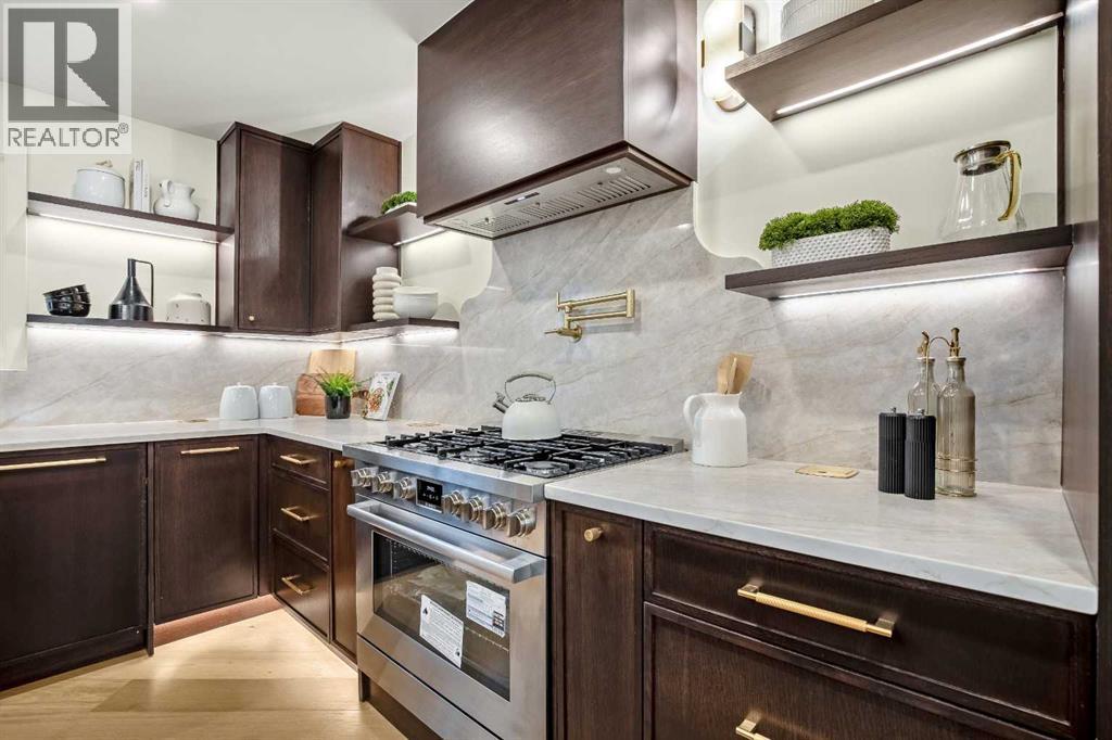 Single Family House 4 Level for Sale in  Oakridge Place SW Oakridge Calgary 