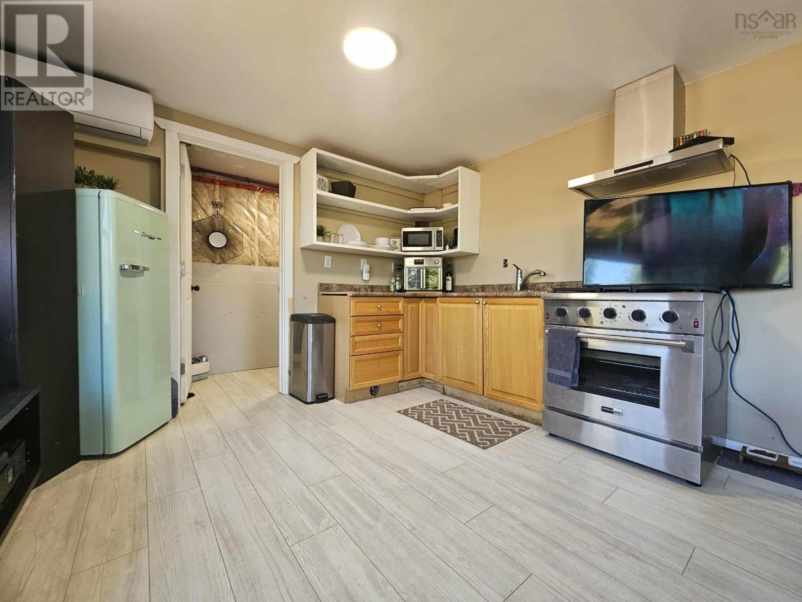 Property 14 of 30 of 977 Kemptown Road