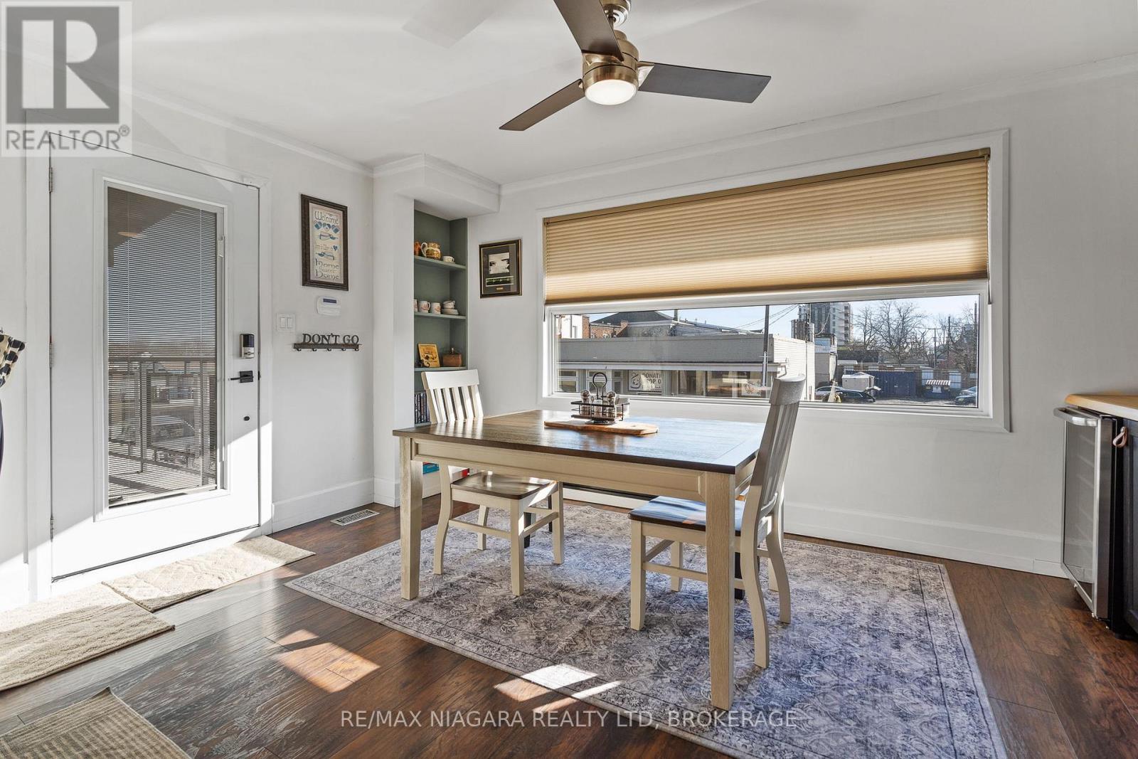 UPPER - 15 CHARLOTTE STREET - Photo 5 of 23, Port Colborne (Sugarloaf), Ontario