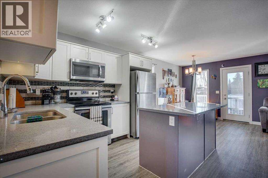 1, 4716 College Avenue - Photo 5 of 32, Lacombe, Alberta