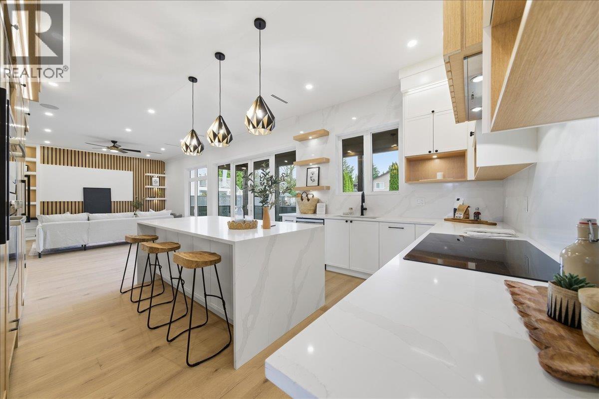 821 PORTER STREET, Coquitlam