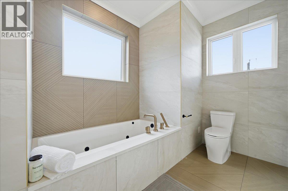 821 PORTER STREET, Coquitlam