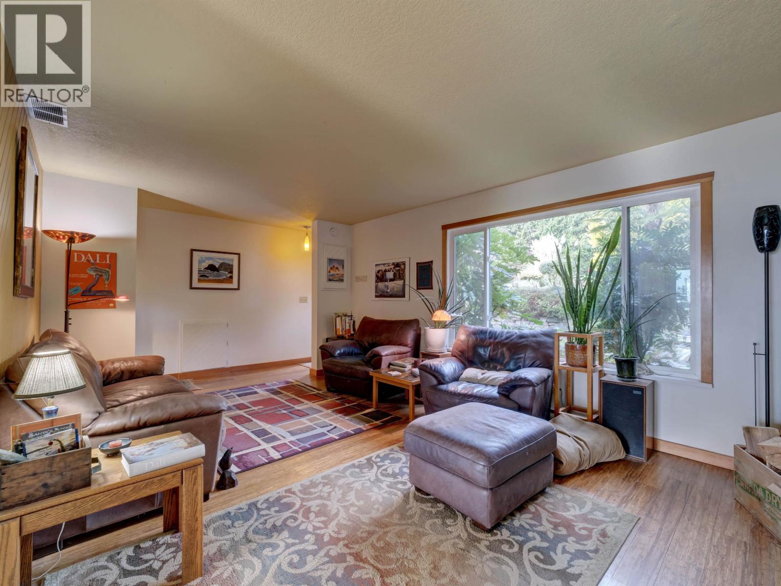 6183 BLIGH ROAD, Sechelt