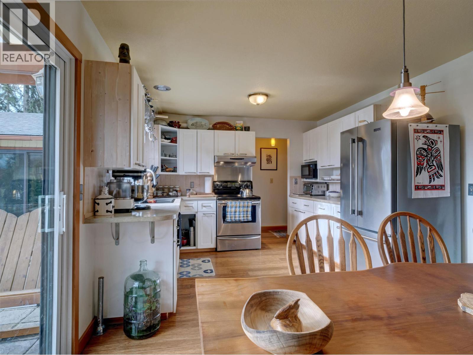 6183 BLIGH ROAD, Sechelt