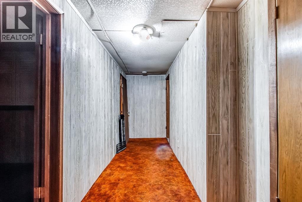 
          219 4 Street Southeast
            <br/>
            <span>Redcliff</span>
            , 
            <span>AB</span>
             <span>T0J2P0</span>
         - Photo 11